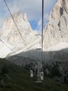 L'ovovia <i>vintage</i> che sale alla Forcella del Sasso Lungo