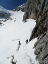 Passaggio delicato per il Passo delle Scalette, in prossimità di un poco simpatico lastrone di fondo