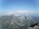 Panorama verso nord: Civetta e Pelmo si riconoscono a stento tra le nuvole