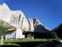 Salendo Verso le Torri del Vajolet