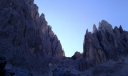 Scendendo dalla forcella del Sasso Lungo, avvicinamento alla ferrata Schuster